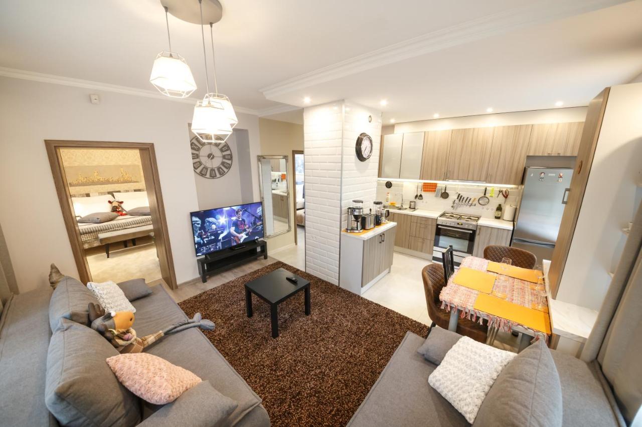 Parkcosylux Two Bedrooms Apart Free Parking ريغا المظهر الخارجي الصورة